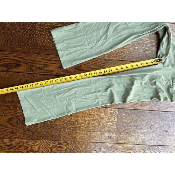 Nike Women's Light Green Leggings - Picture 6 of 8